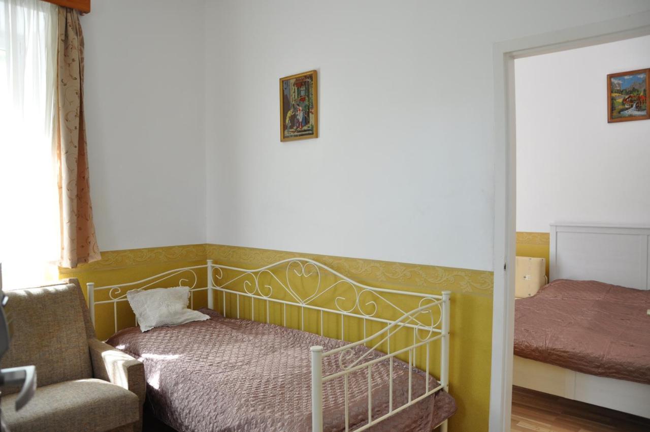 Gloriett Panzió Fertőboz Exterior foto